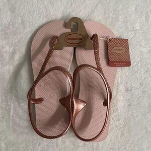 Havaianas Metallic Pink Sandals